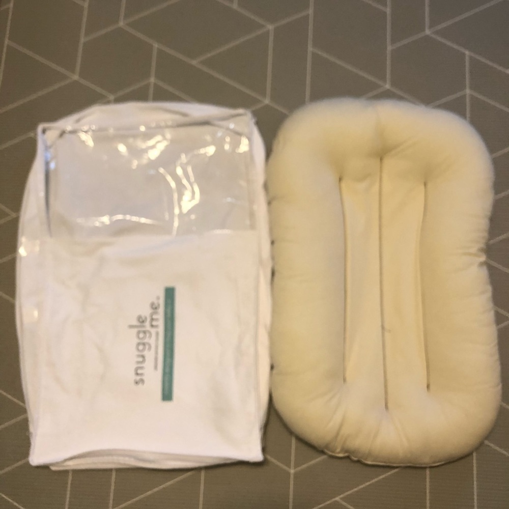 Snuggle Me Organic Infant lounger